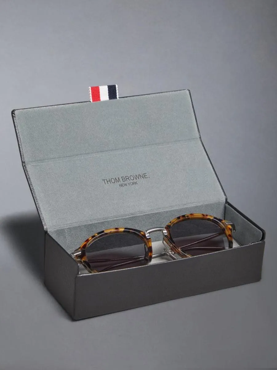 011A-205 Brown Tortoise Round sunglasses