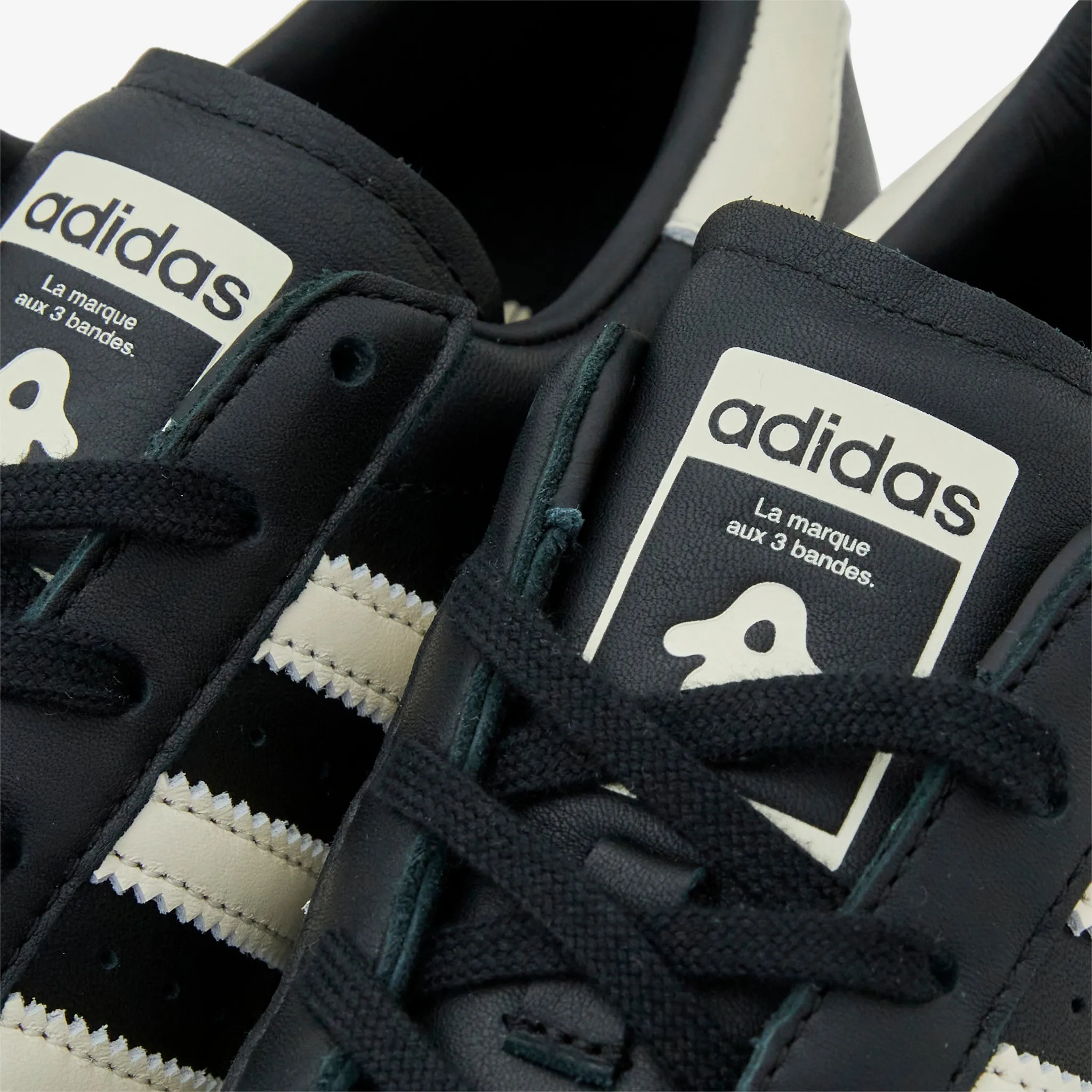 Avavav x Women's Superfinger Superstar Core Black | Cream White | Core Black