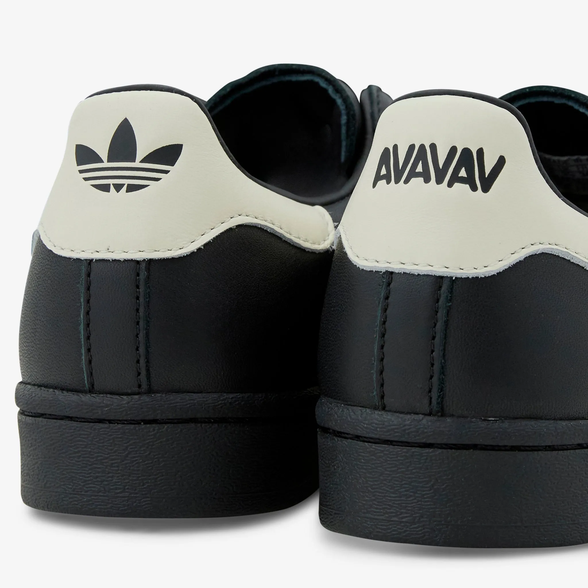 Avavav x Women's Superfinger Superstar Core Black | Cream White | Core Black